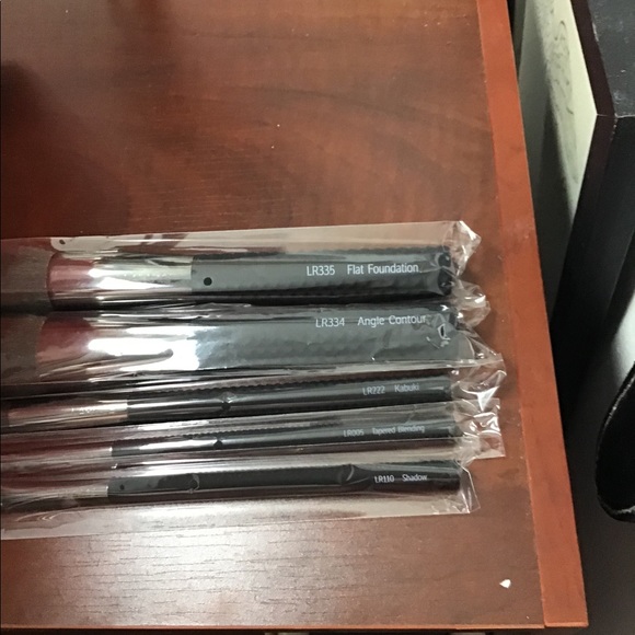 Laruce Brush Set - Picture 9 of 9